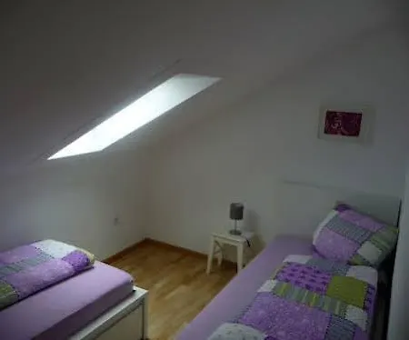 فييو - باربرا - راست *