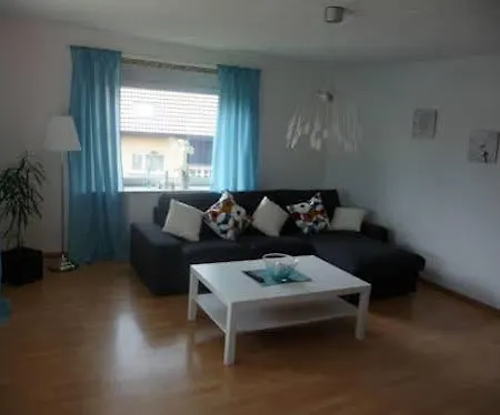 فييو - باربرا - راست شقة