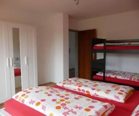 فييو - باربرا - راست *